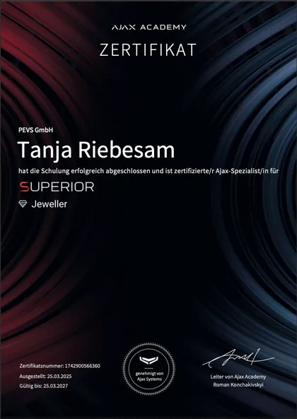 Ajax-Academy-Zertifikat „Superior Jeweller“ für Tanja Riebesam, 2025